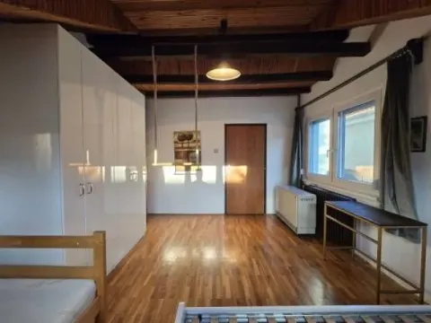 Izdavanje, četvorosoban stan, 102m², Olimp, Zvezdara Sve Podlokacije - image 9