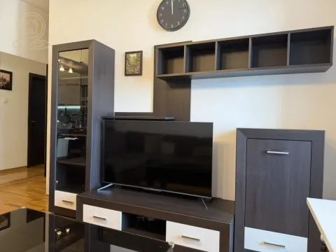 Izdavanje, dvosoban stan, 59m², Bulevar Oslobodjenja, Novi Sad Sve Podlokacije - image 3