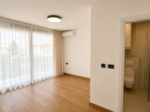 Rent, house, 225m², Gornja Gorica, Podgorica - image 6