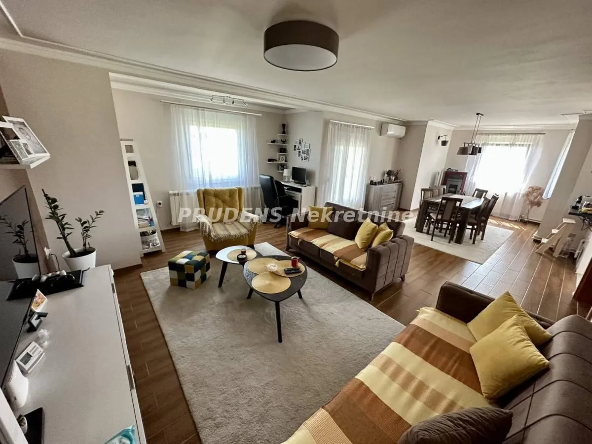 Sale, house, 110m², Dobanovci, Surčin