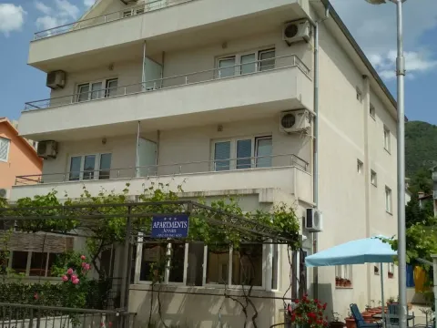 Prodaja, kuća, 200m², Tivat, Crna Gora - image 2