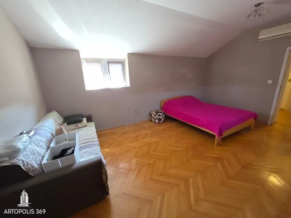 Prodaja, četvorosoban stan, 163m², Uciteljsko Naselje, Zvezdara Sve Podlokacije