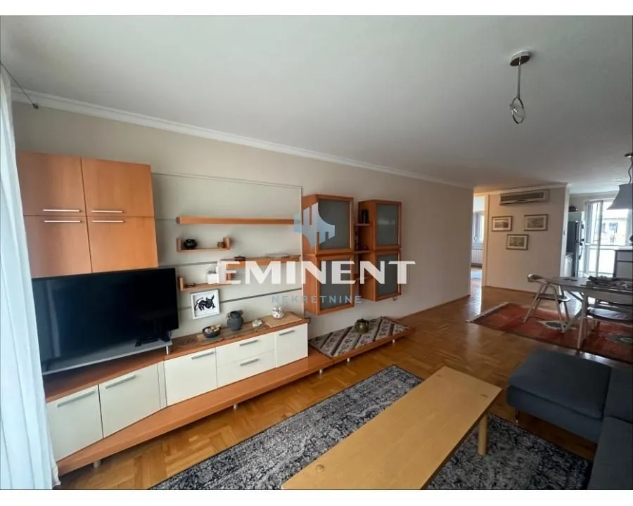 Izdavanje, trosoban stan, 90m², Arena, Novi Beograd Sve Podlokacije