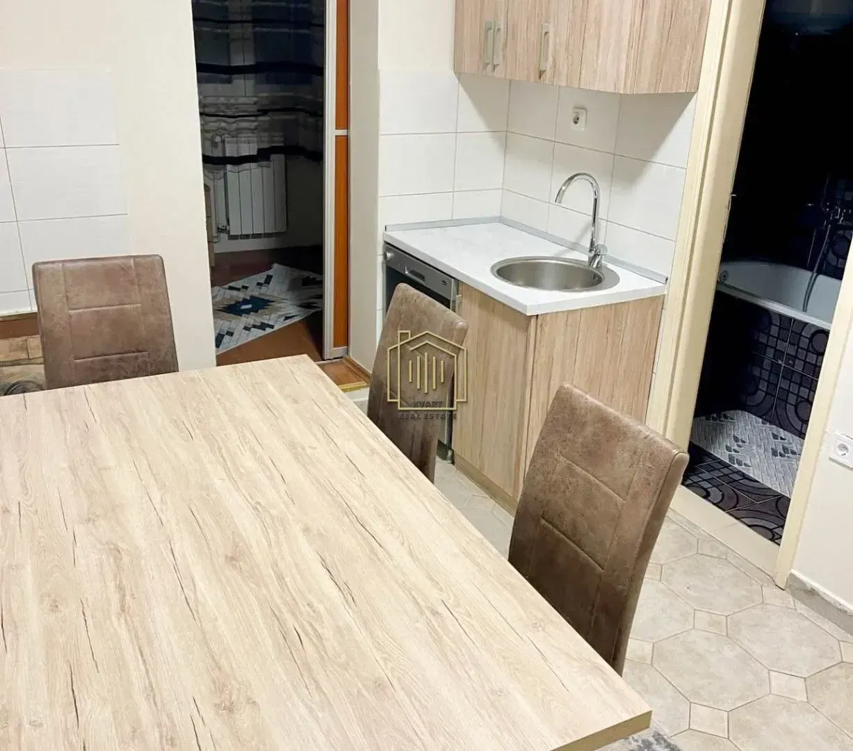 Izdavanje, dvosoban stan, 80m², Zelenika, Podgorica