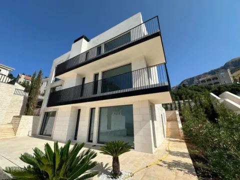 Sale, house, 443m², Reževići, Budva