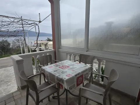 Rent, one bedroom apartment, 35m², Tivat, Crna Gora - image 3