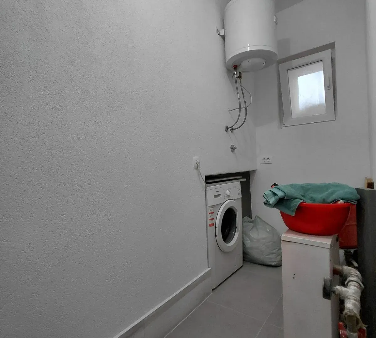 Rent, house, 200m², Gornja Gorica, Podgorica