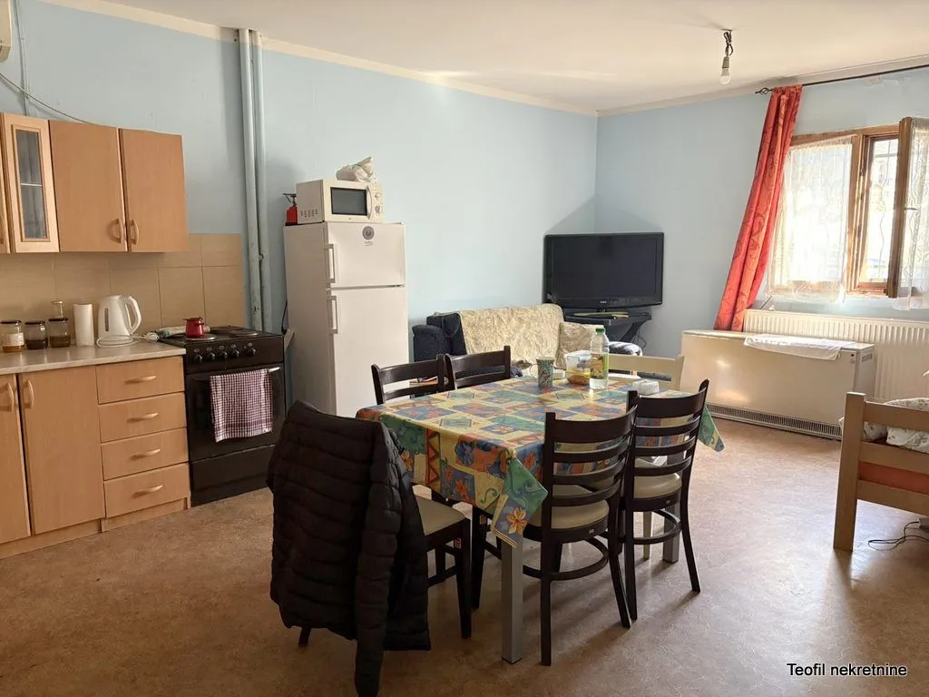 Prodaja, kuća, 700m², Mali Mokri Lug, Zvezdara Sve Podlokacije