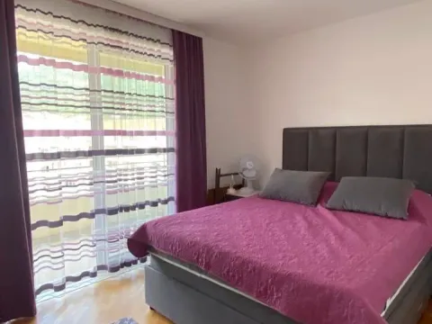 Rent, two bedroom apartment, 92m², Budva, Crna Gora - image 4