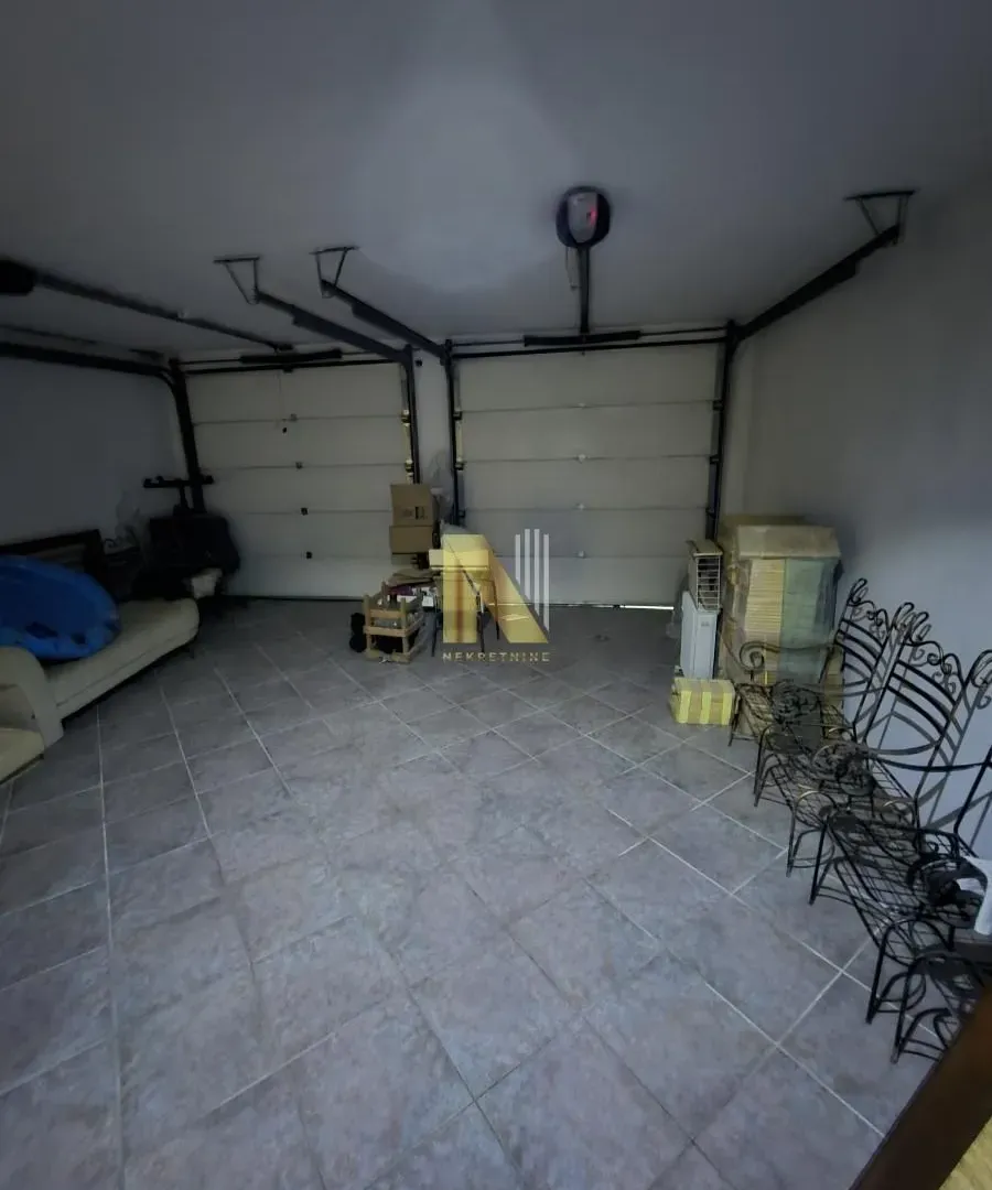 Prodaja, kuća, 550m², Sremska Kamenica, Petrovaradin