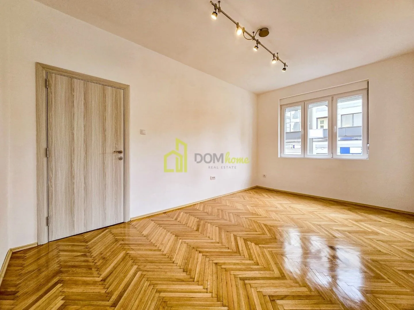 Rent, office space, 61m², Centar, Podgorica
