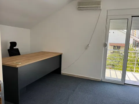 Rent, house, 340m², Stari Aerodrom, Podgorica - image 9
