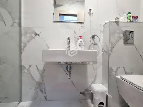 Rent, two bedroom apartment, 68m², Stara Varoš, Podgorica - image 10