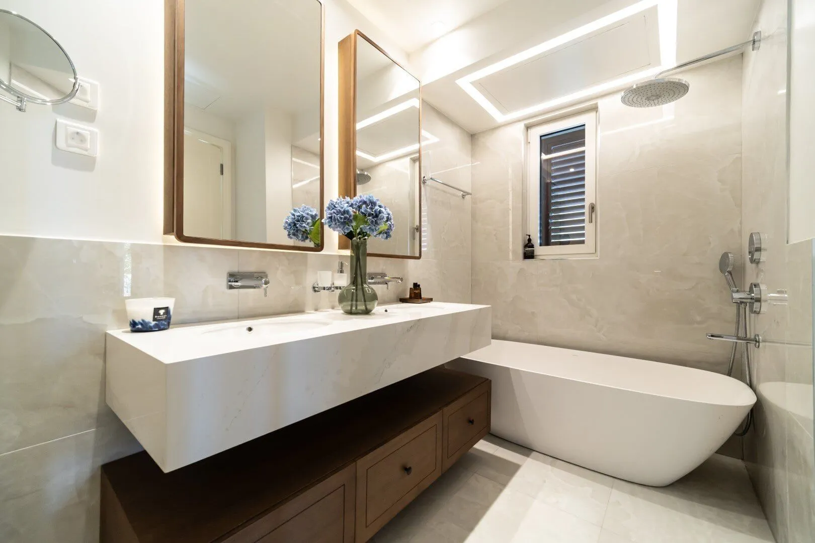 Prodaja, dvosoban stan, 105m², Luštica Bay, Tivat