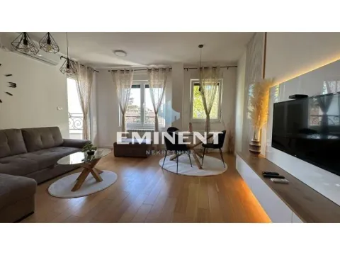 Stan in Zvezdara Sve Podlokacije