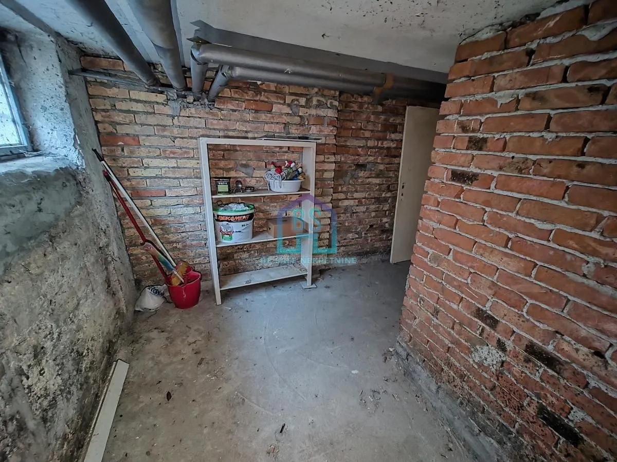 Prodaja, trosoban stan, 74m², Stari grad, Novi Sad