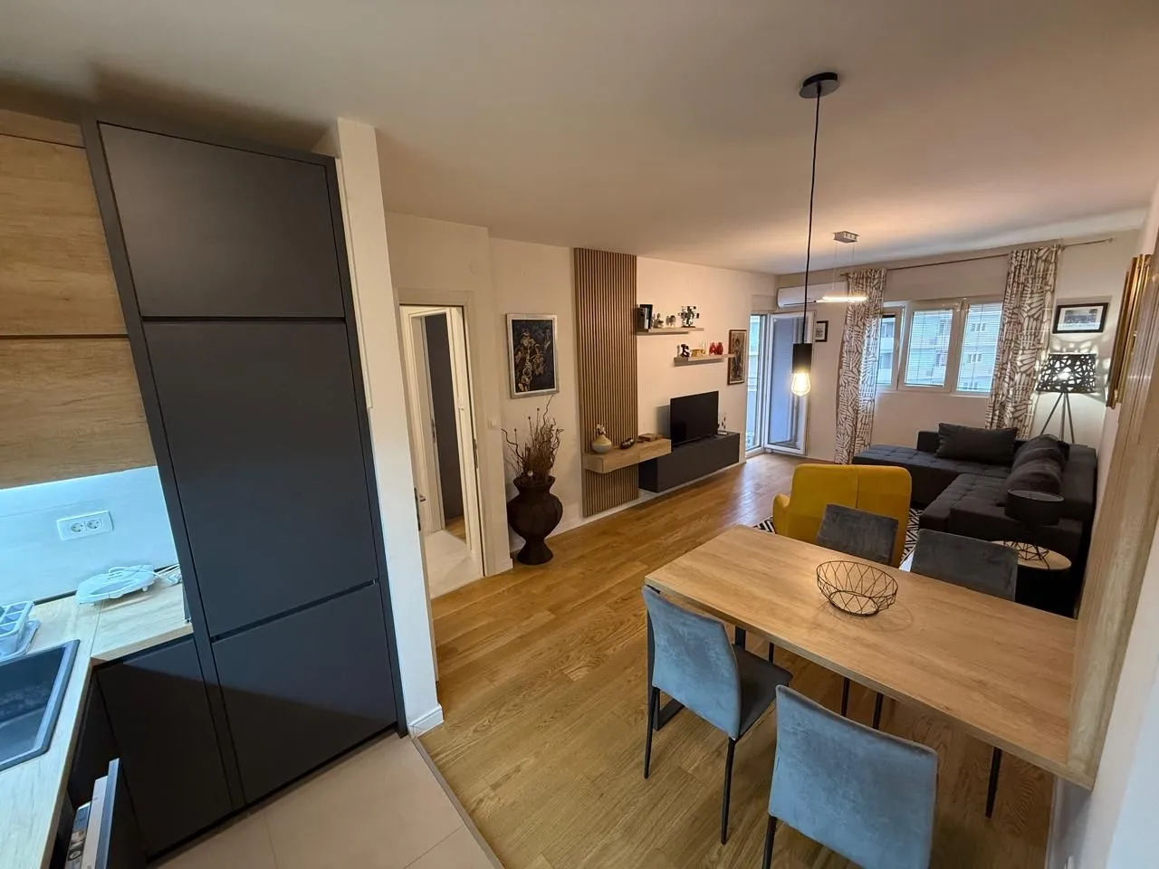 Rent, apartment, 53m², Central Point, Podgorica