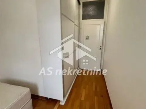 Izdavanje, četvorosoban stan, 135m², Senjak, Beograd - image 18