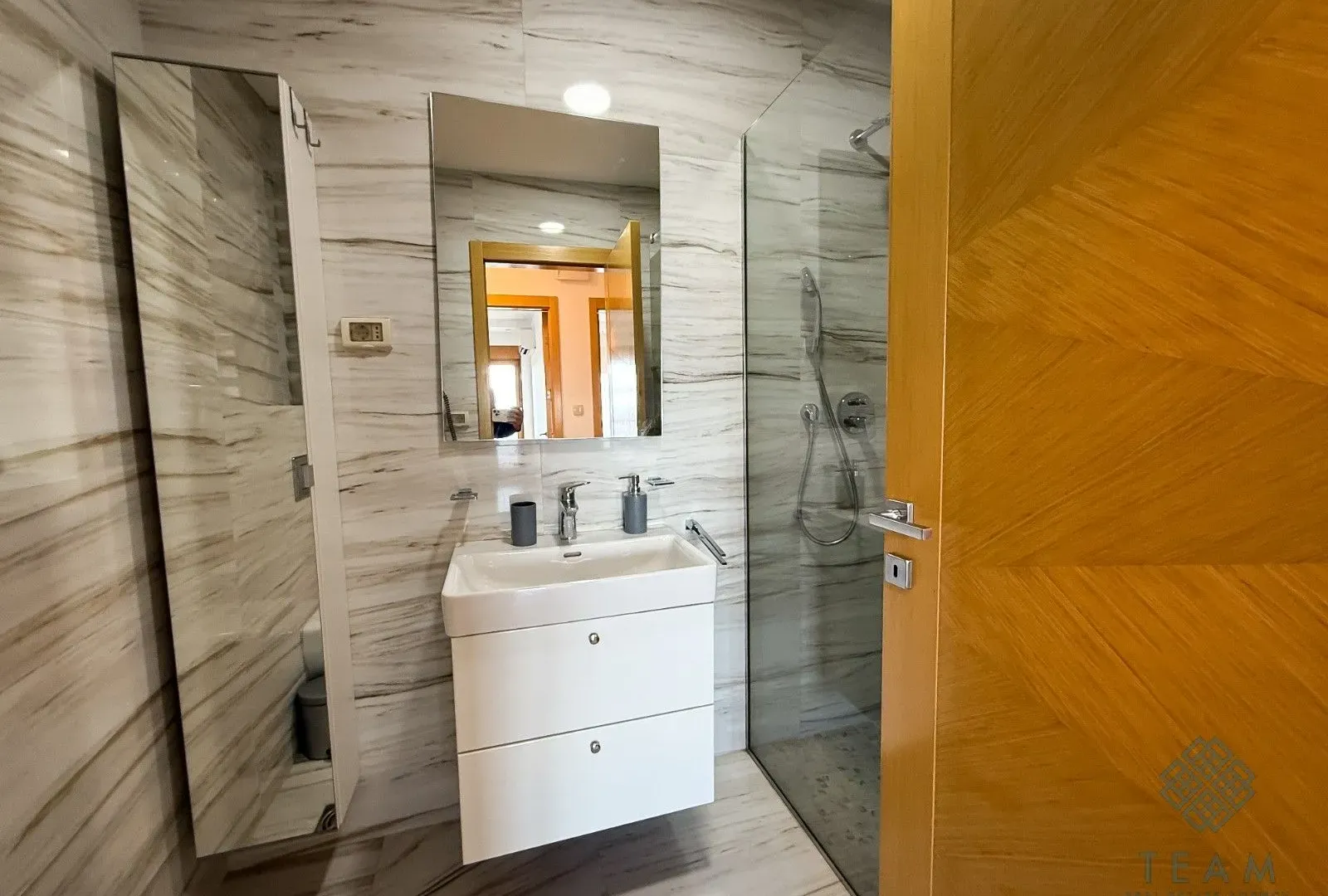 Rent, three bedroom apartment, 101m², Momišići, Podgorica