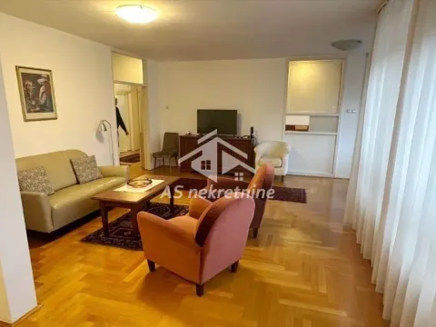 Izdavanje, četvorosoban stan, 117m², Kalenić Pijaca, Vračar Sve Podlokacije - image 2