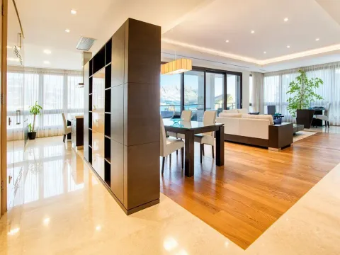 Rent, two bedroom apartment, 180m², Budva, Crna Gora - image 1