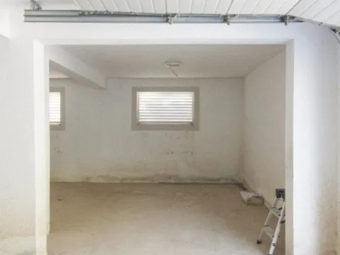 Sale, one bedroom apartment, 79m², Bečići, Budva - image 2