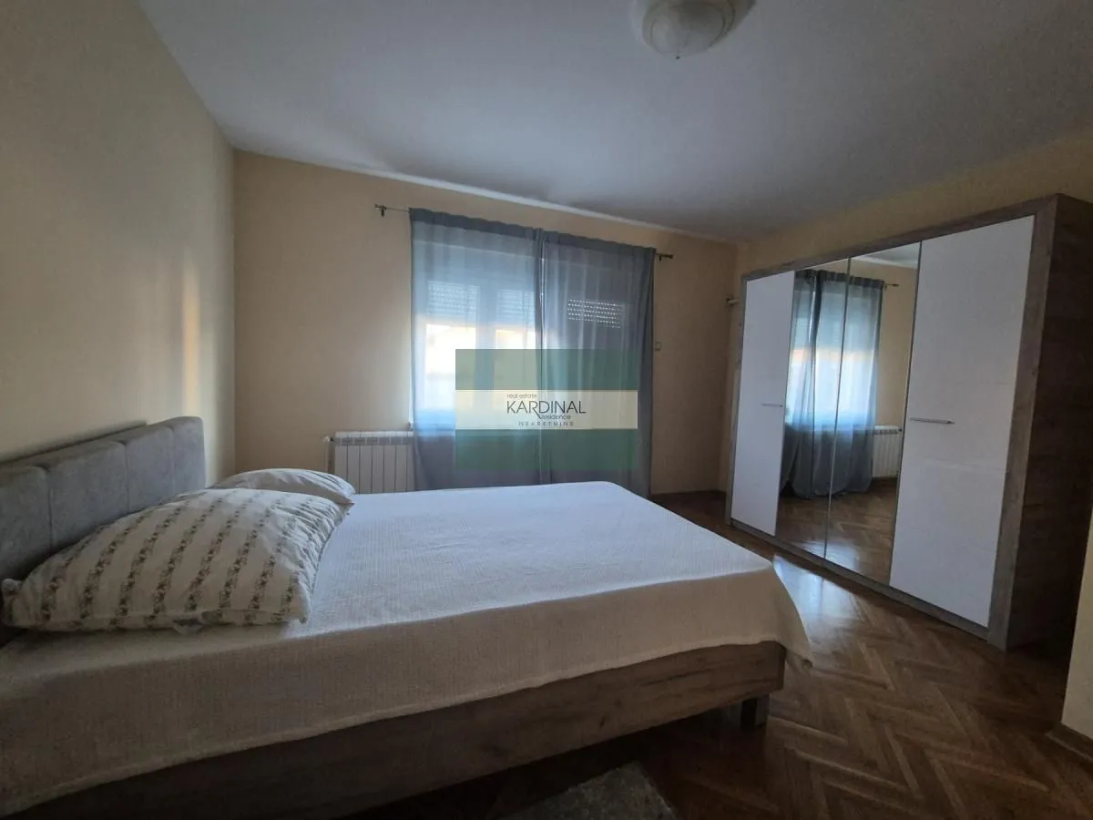 Prodaja, kuća, 379m², Trnava, Jagodina