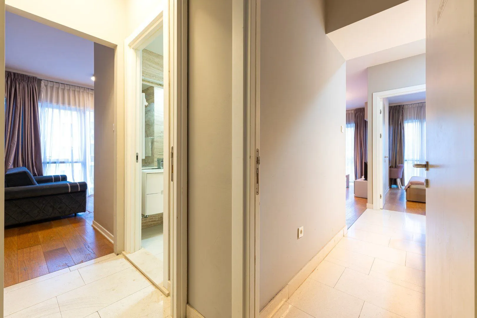 Prodaja, dvosoban stan, 89m², Tre Canne, Budva
