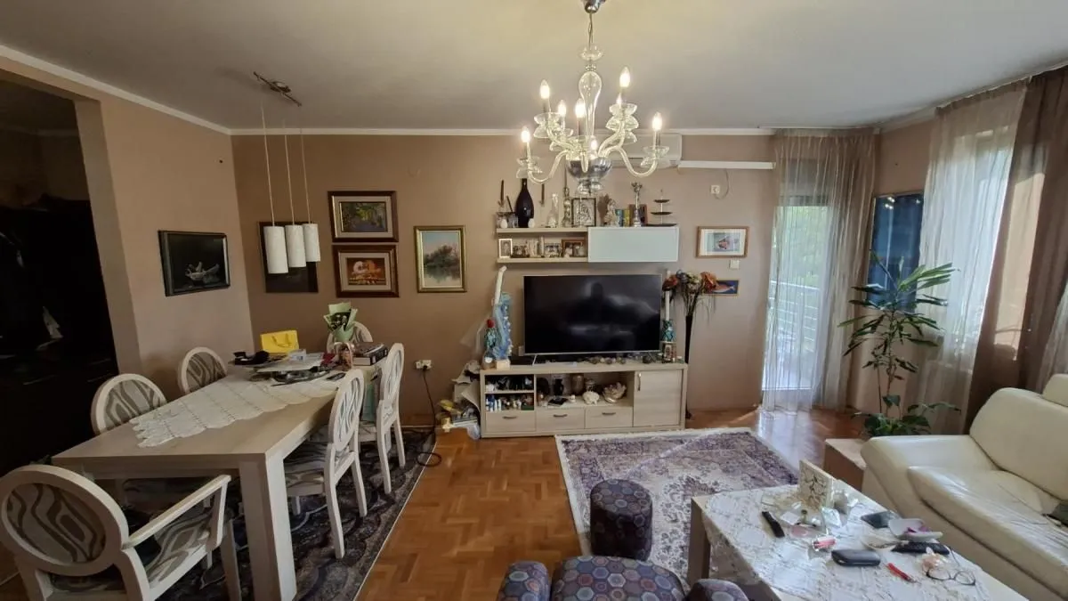 Prodaja, četvorosoban stan, 103m², Grbavica, Novi Sad Sve Podlokacije