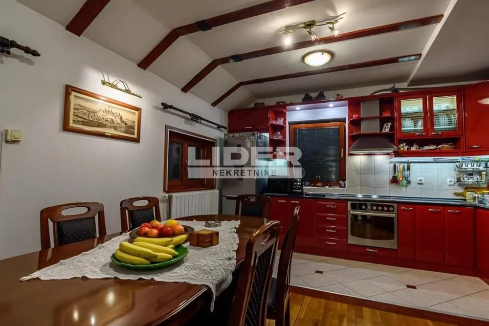 Sale, four bedroom apartment, 105m², Gundulićev Venac, Beograd