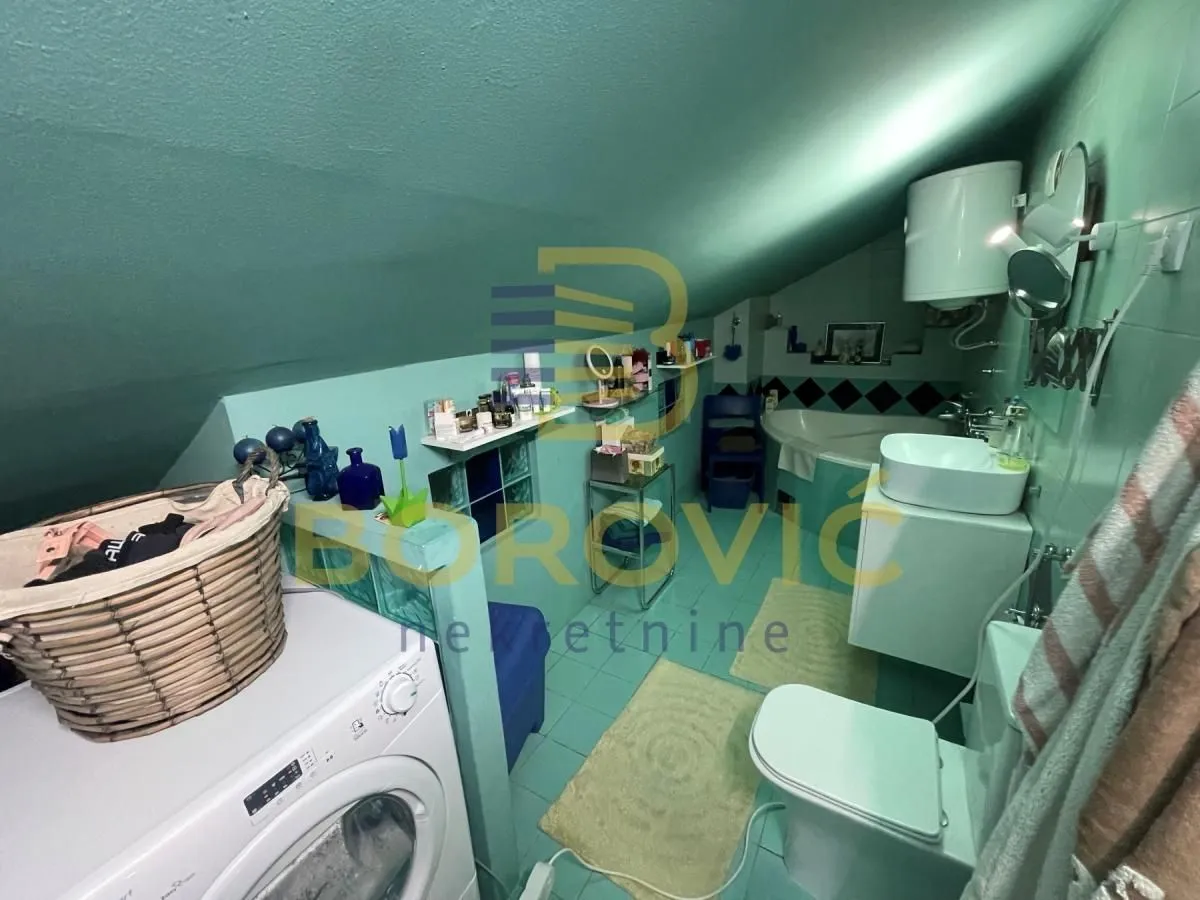 Sale, four bedroom apartment, 130m², Čukarica, Beograd