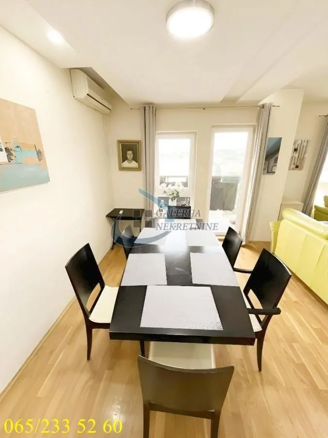 Prodaja, četvorosoban stan, 157m², Đeram Pijaca, Beograd