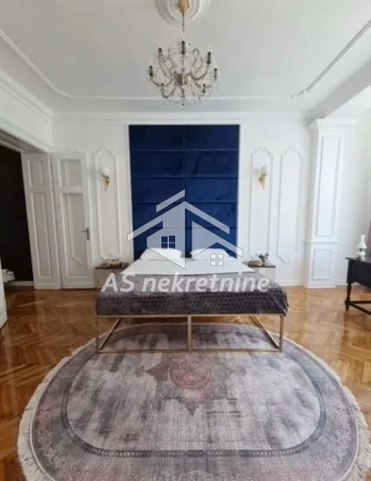 Izdavanje, trosoban stan, 94m², Savski Venac, Beograd