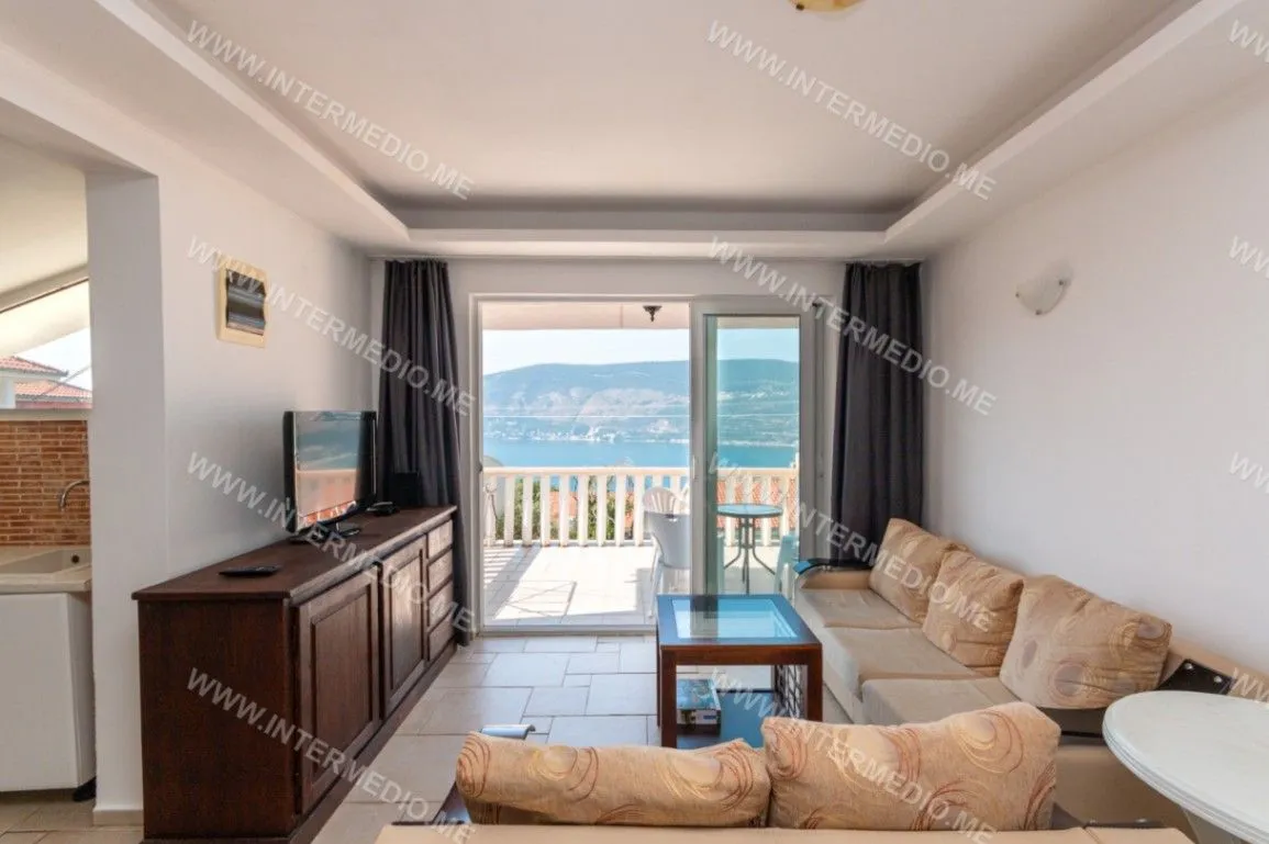 Prodaja, jednosoban stan, 67m², Topla, Herceg Novi