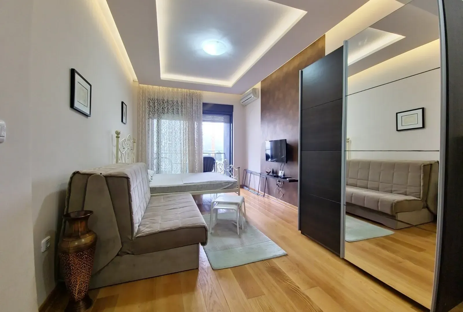Izdavanje, garsonjera, 30m², Budva, Crna Gora