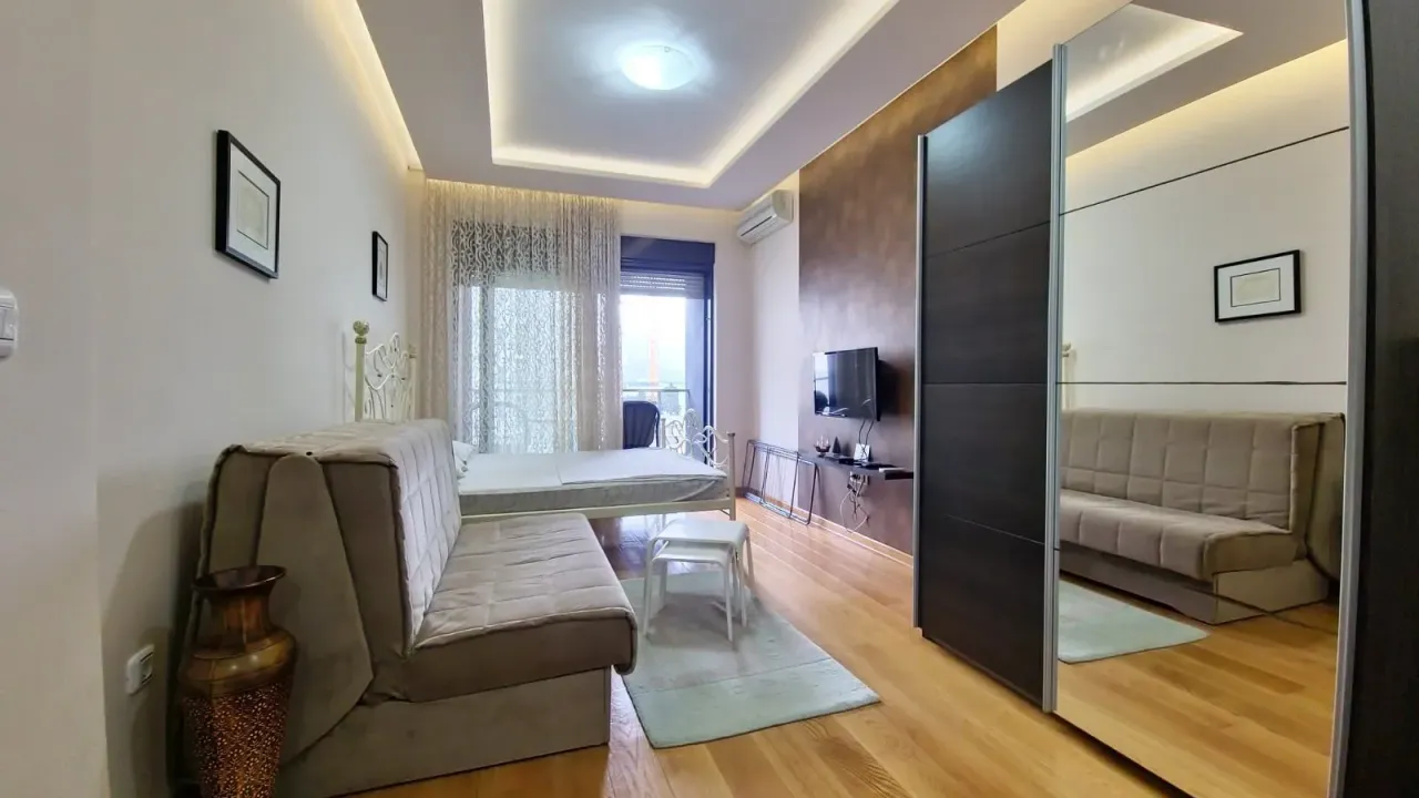 Rent, studio apartment, 30m², Budva, Crna Gora