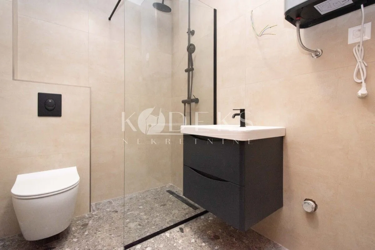 Rent, office space, 81m², Vezirov Most, Podgorica