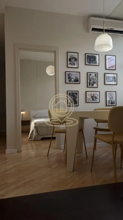 Izdavanje, dvosoban stan, 46m², Kalenić Pijaca, Vračar Sve Podlokacije