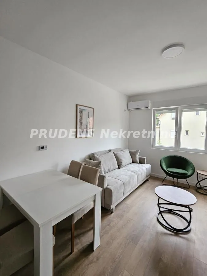 Rent, one bedroom apartment, 35m², Ledine, Beograd