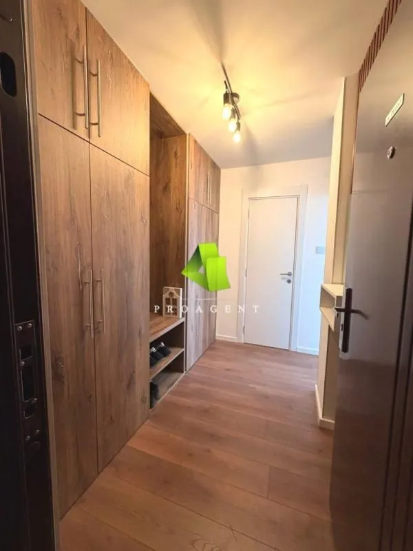 Sale, two bedroom apartment, 79m², Medijana, Niš