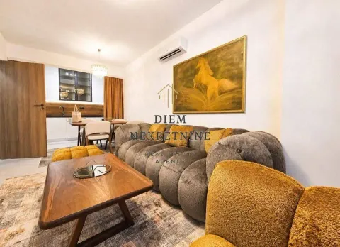Rent, one bedroom apartment, 50m², Šušanj, Bar - image 11