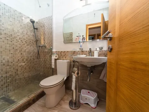 Prodaja, trosoban stan, 82m², Blok 5, Podgorica - image 11