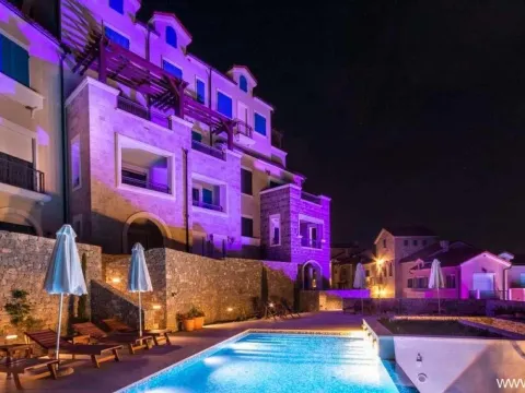 Prodaja, jednosoban stan, 55m², Tivat, Crna Gora - image 7