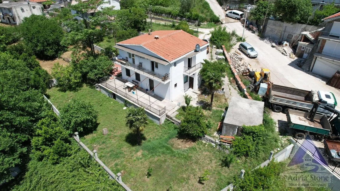 Sale, house, 192m², Risan, Kotor