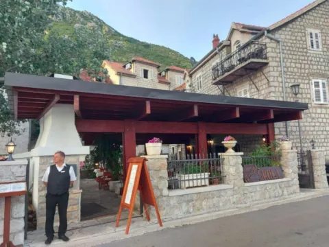 Izdavanje, ugostiteljski objekat, 230m², Perast, Kotor - image 3