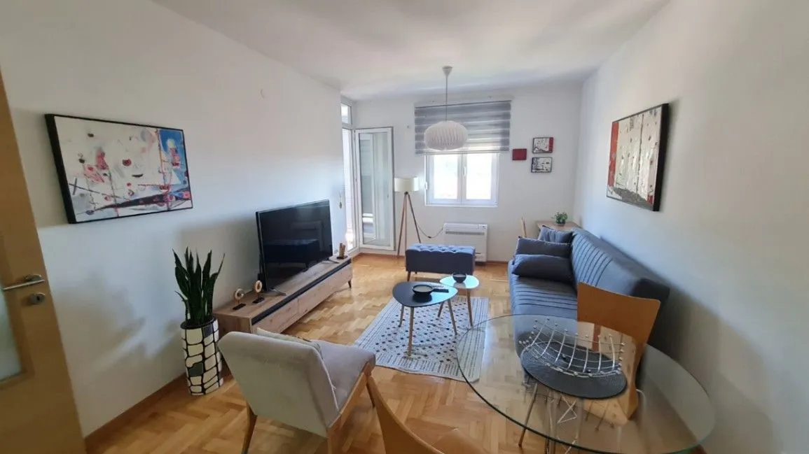 Izdavanje, jednosoban stan, 43m², Dubovica, Budva