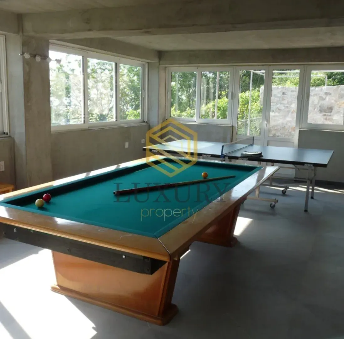 Prodaja, kuća, 200m², Podgorica, Crna Gora