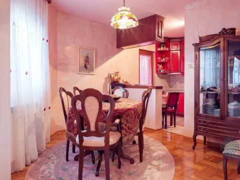 Rent, three bedroom apartment, 120m², Ibričevina, Podgorica - image 4