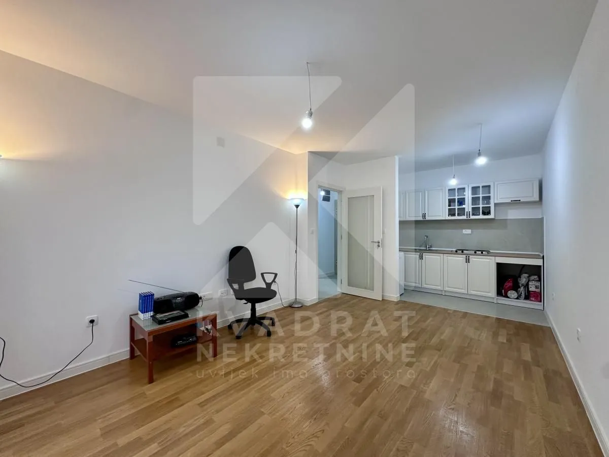Rent, one bedroom apartment, 42m², Stari Aerodrom, Podgorica