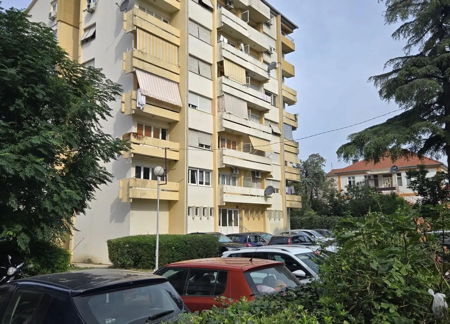 Prodaja, trosoban stan, 68m², Centar, Tivat